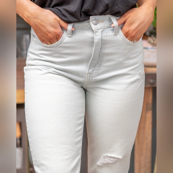 Flying Monkey Reform High Rise Mom Jeans Light Blue 27/5 Inseam 27 Raw Hem Nwt - Picture 4 of 13